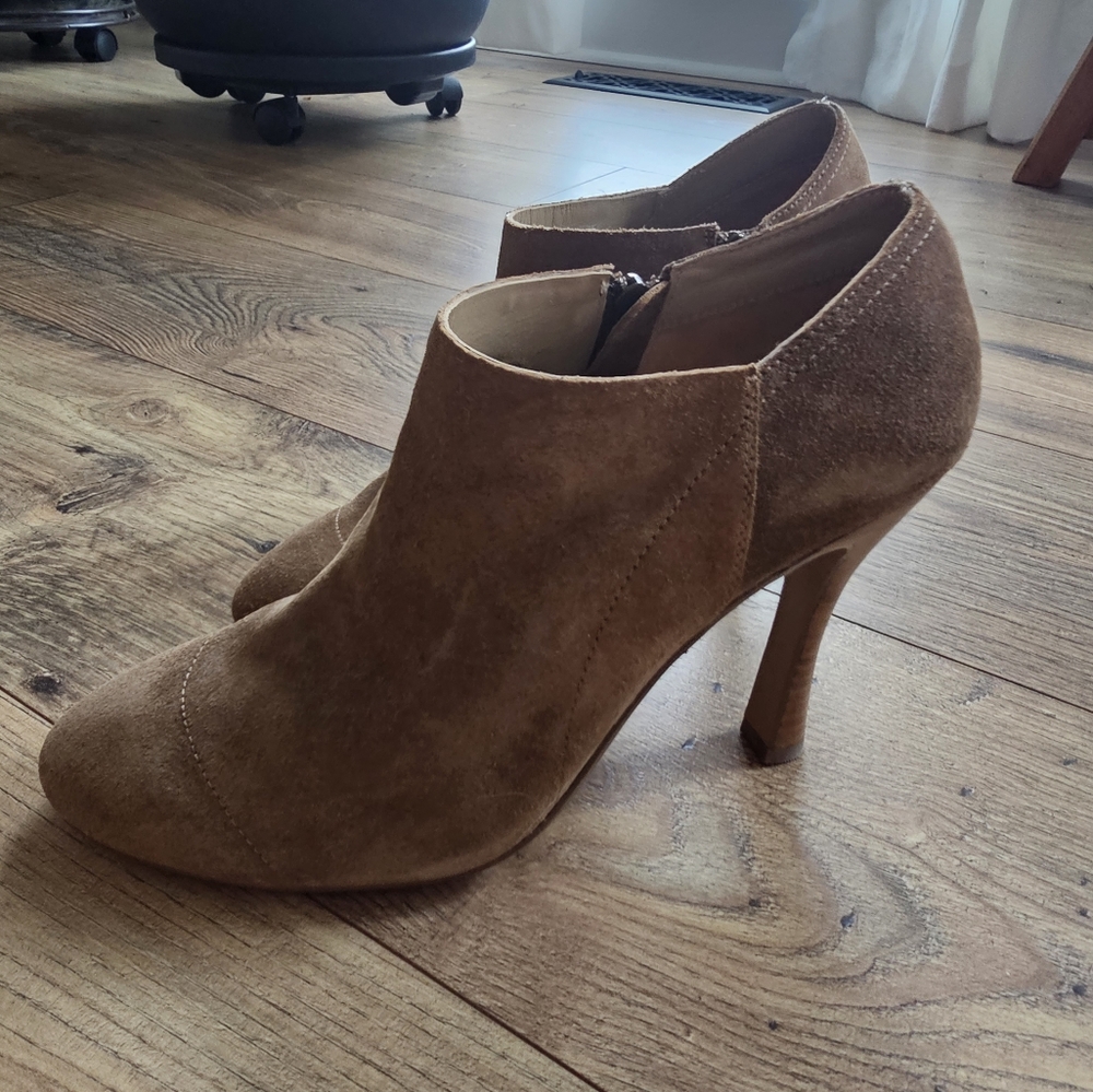 Nina booties size 9.5
